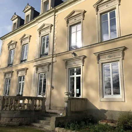 Frühstückspension Chateau Xixe Avec Parc, Spacieuses Et Petit Dejeuner Local, Proche Foret Et Cite Medievale 3*